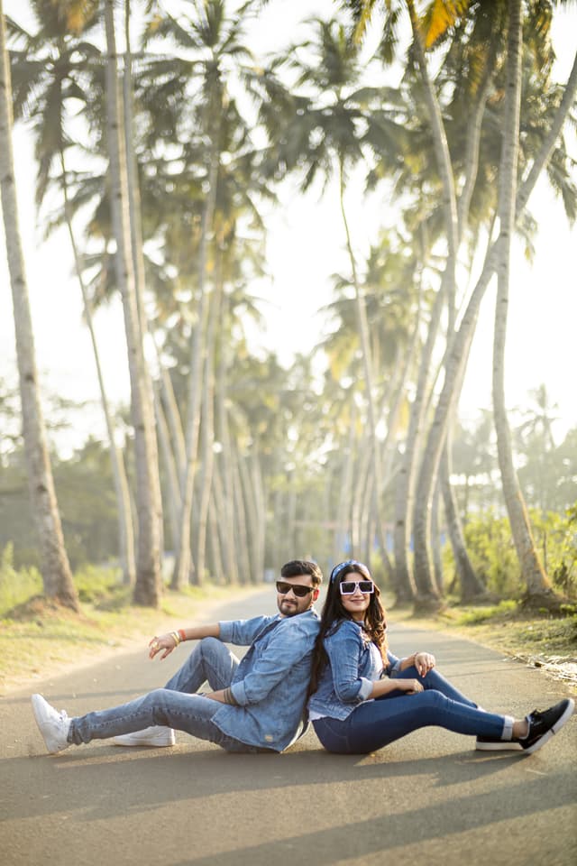 Outdoor & Pre-Wedding Sessions